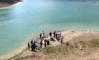 Bursa'da barajda çırpınan çocuklarını kurtarmak için suya giren kişi boğuldu