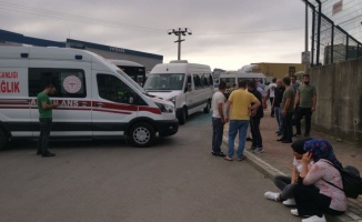 Çayırova'da işçileri taşıyan servis minibüsüne silahlı saldırı: 4 yaralı