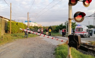 Tekirdağ'da hemzemin geçitte tren hafif ticari araca çarptı: 1 ölü