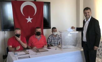 Edirnespor'da Savaş Üner yeniden başkanlığa seçildi