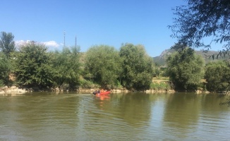 Bilecik'te Sakarya Nehri'ne düşen genç için arama kurtarma çalışması başlatıldı