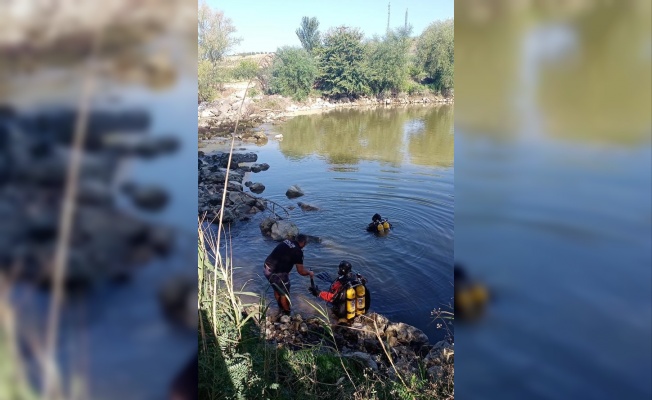 GÜNCELLEME - Bilecik'te Sakarya Nehri'ne düşen genci arama çalışmalarına ara verildi