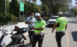 Keşan'da motosiklet denetimlerinde sürücülere 2 bin 373 lira ceza yazıldı