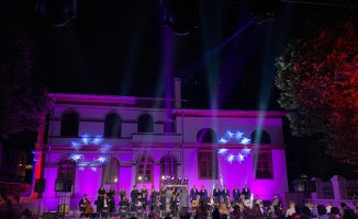 Edirne Devlet Türk Müziği ve Rumeli Müzikleri Topluluğu'nun konseri sanatseverlerin beğenisini kazandı