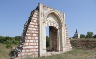 Edirne Sarayı'ndaki caminin kalıntılarına ulaşıldı