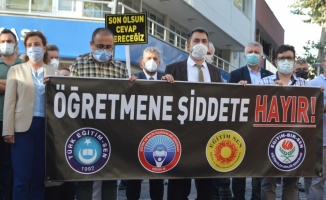 Kırklareli'nde öğrenci velisinin okul müdürünü darbetmesi protesto edildi