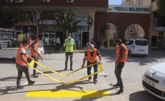 Mardin Yeşilli'de okul önü yaya geçitleri boyandı