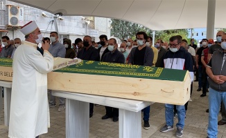 Tekirdağ'da ölü bulunan aile hekiminin cenazesi toprağa verildi