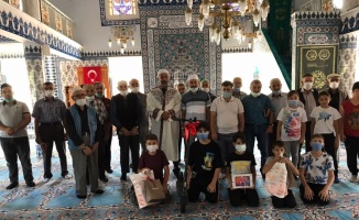 Tekirdağ'da camiye gelen çocuklar ödüllendirildi
