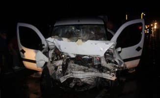 Tekirdağ'da iki hafif ticari araç çarpıştı: 7 yaralı