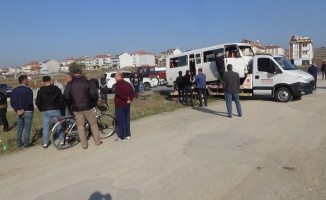 Bursa'da iki minibüsün çarpışması sonucu 13 kişi yaralandı