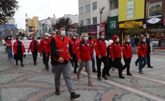 Edirne'de Kızılay Haftası kapsamında yürüyüş düzenlendi