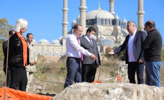 Gürkan, Selimiye Meydan Projesi çalışmalarını yerinde inceledi