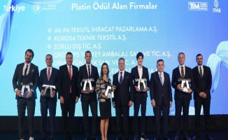 İstanbul'da tekstile değer katanlar ödüllendirildi