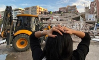 İzmir Çiğli depremde kaybettiklerini unutmadı