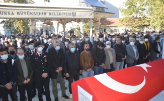 Kansere yenik düşen astsubay, Bursa'da son yolculuğuna uğurlandı