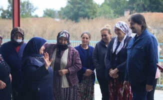 Kırklareli'nde köylü kadınlara 