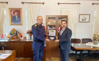 Sahil Güvenlik Komutanı Ahmet Kendir'den Mudanya Kaymakamı Ayhan Terzi'ye ziyaret
