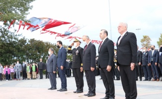 Yalova'da Cumhuriyet Bayramı dolayısıyla tören yapıldı
