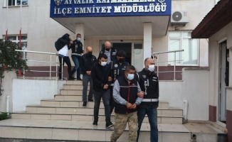 Balıkesir'de dolandırıcılık iddiasıyla 2 şüpheli tutuklandı
