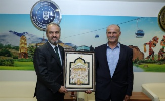 Bursa'da Başkan Aktaş, şehit öğretmenin babasını ağırladı