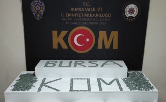 Bursa'da bir araçta 3 bin sikke ele geçirildi