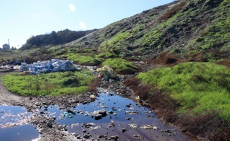 Edirne'de çevreciler atıkların Tunca'yı kirletmesine tepki gösterdi