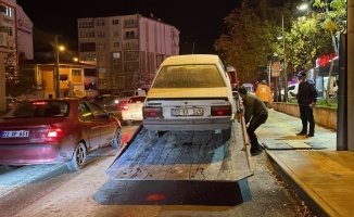 Edirne'de seyir halindeki otomobilde çıkan yangın söndürüldü