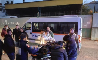 Gebze'de minibüsün çarptığı yaya yaralandı