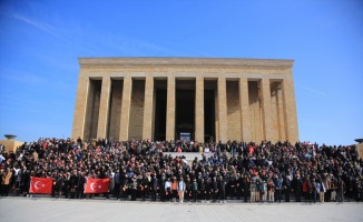 İTÜ ETA Vakfı Doğa Koleji 5 bini aşkın öğrencisiyle Anıtkabir'i ziyaret etti