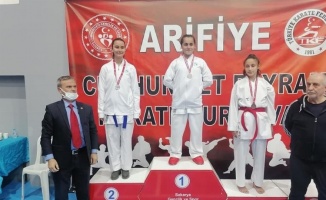 İzmitli Karateciler Cumhuriyet Şampiyonası’ndan 27 madalya ile döndü 