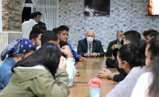 Kaymakam Sülün ve Belediye Başkanı İnan, üniversite öğrencileriyle buluştu
