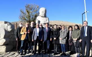 İtalyan gazeteciler Malatya'da Arslantepe Höyüğü'ne hayran kaldılar