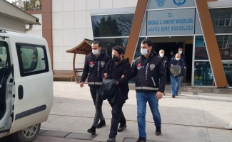 Kocaeli'de gasp ve hırsızlık yaptıkları iddiasıyla 4 şüpheli yakalandı