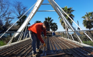 Yalova'da köprüden alınan malzemeler saksıya dönüştürülecek