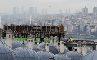 İstanbul'da silüeti bozan aykırı yapıya 'durdurma' istendi