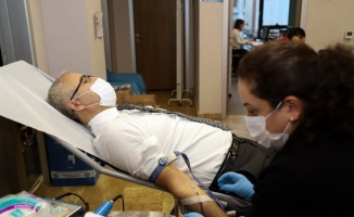 İSU personelinden Kızılay'a kan bağışı 
