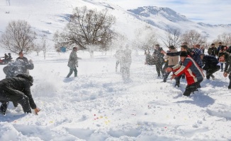 Kayseri Yahyalı Belediyesi personeli  Kar Festivalinde buluştu 