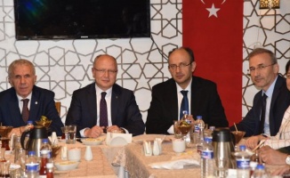 AK Parti Bursa'da istişareleri sürdürüyor