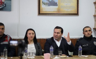 Bilecik’in Pazaryeri Kaymakamı Ferhat Altay Halk Gününde vatandaşların sorunlarını dinledi  
