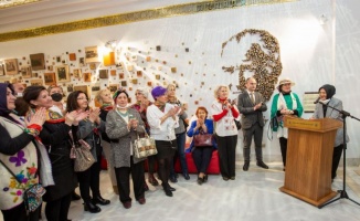 Bursa'da 84 kadın ressam eserlerini sergiledi