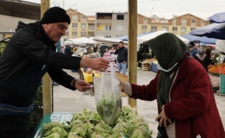 Bursa Gemlik'te ilk hasat marullar satışta