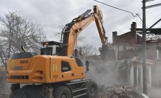Bursa Osmangazi Tayakadın metruk binalardan temizleniyor