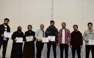Bursa Yıldırım Belediyesi ‘Dijital Pazarlama Akademisi’ mezunlarını verdi 