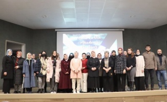Kayseri Büyükşehir'in 'Mutlu Evlilik Akademisi' tam not aldı 