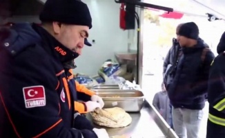 Kocaeli Büyükşehir yemek tırı Ukrayna sınırında