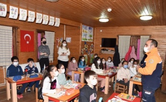 Manisa Büyükşehir’in minikleri "Afet Farkındalık Eğitimi" aldı