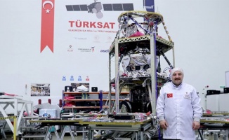 Bakan Varank USET'i ziyaret etti... Milli gözlem uydusu 2023'te uzaya çıkıyor