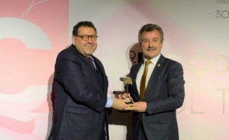 Bursa'da Ana Kucağı'na HİÇ ödülü