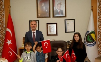 Bursa İnegöl Belediyesi’nde makamlar çocukların oldu